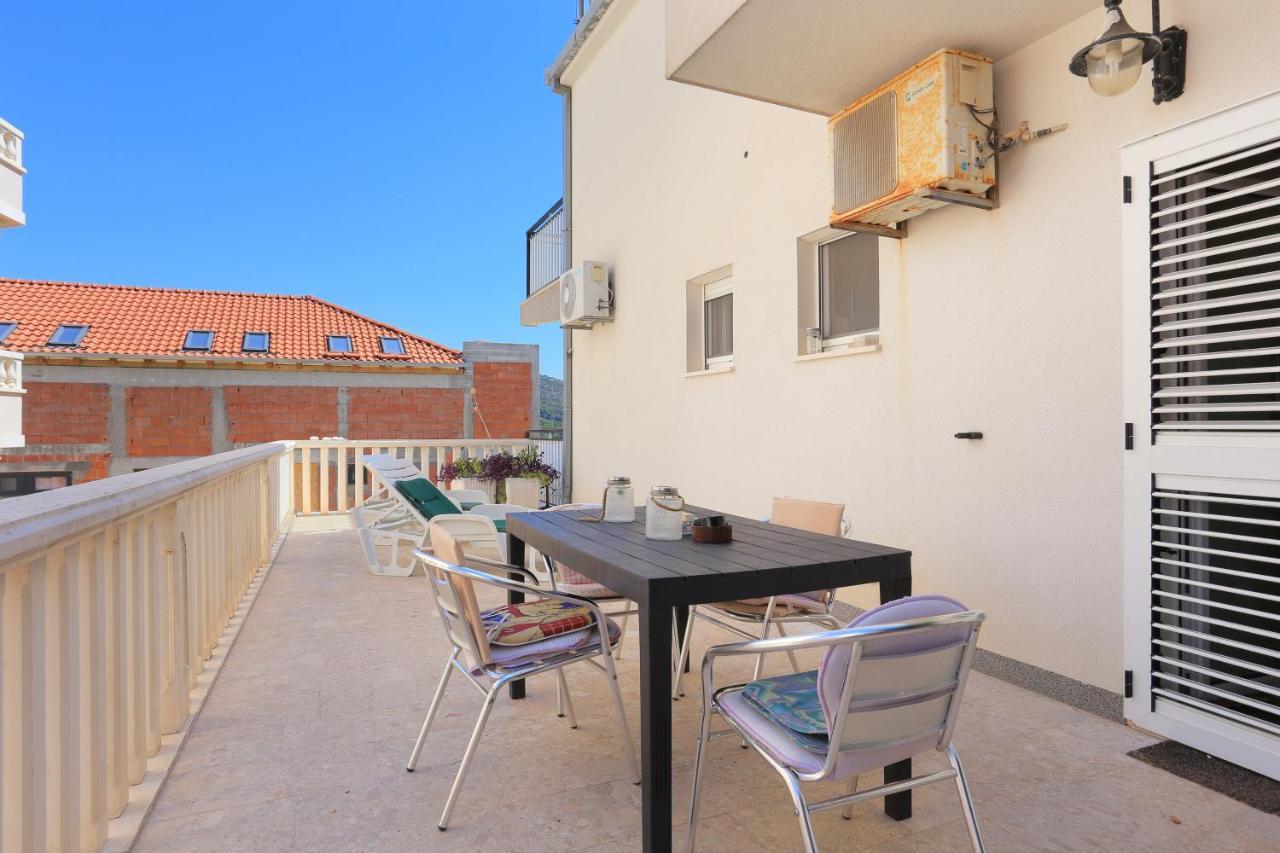 Apartments By The Sea Businci, Ciovo - 9450 Trogir Exteriér fotografie